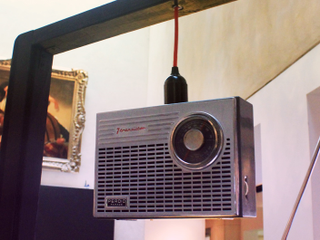 Illustration for article titled "Sound Bulbs" Are Vintage Speakers That Screw Right into Light Sockets